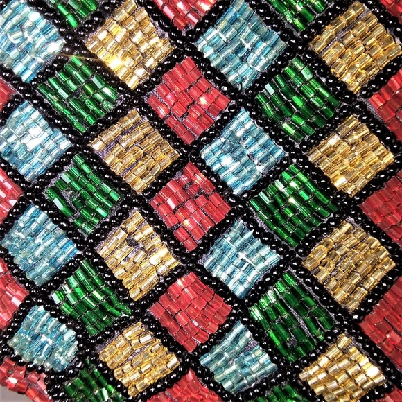 CUTE Hand Beaded Cross Body Coin Purse - Picture 3 of 6